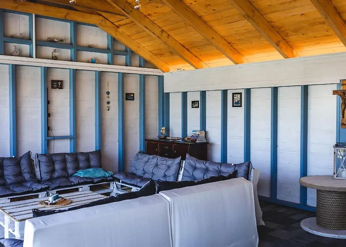 Holiday Home For 5 People By Interhome * ルシノボ